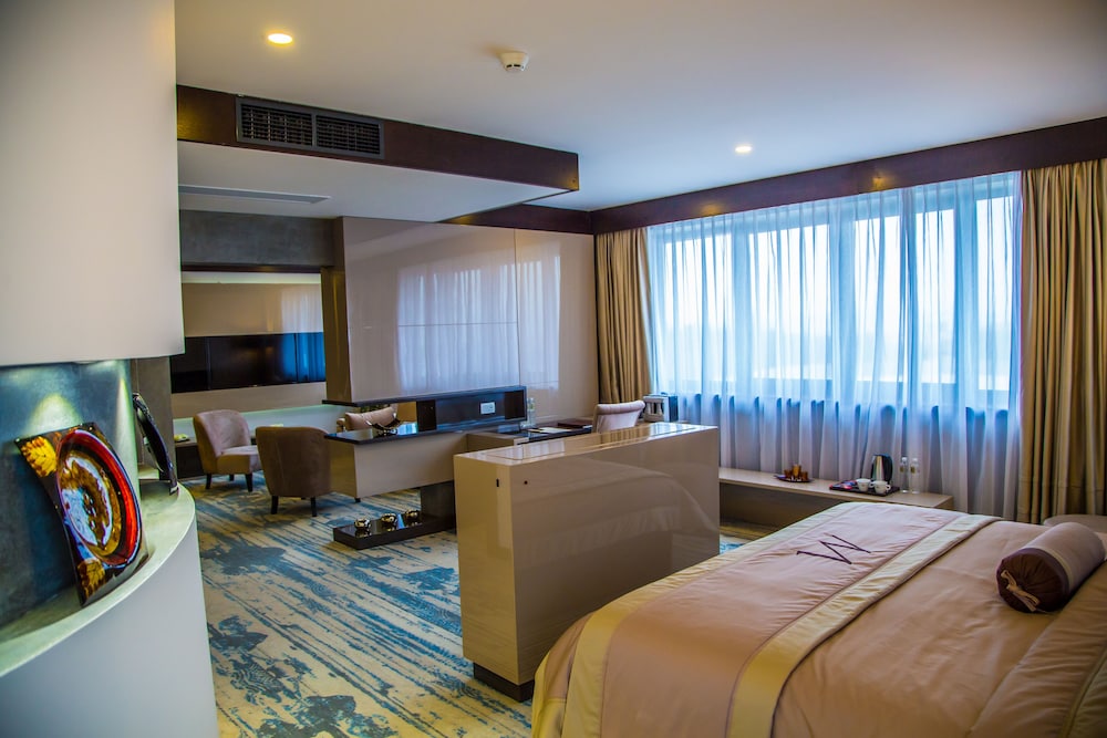 Malak Regency Hotel 52/72