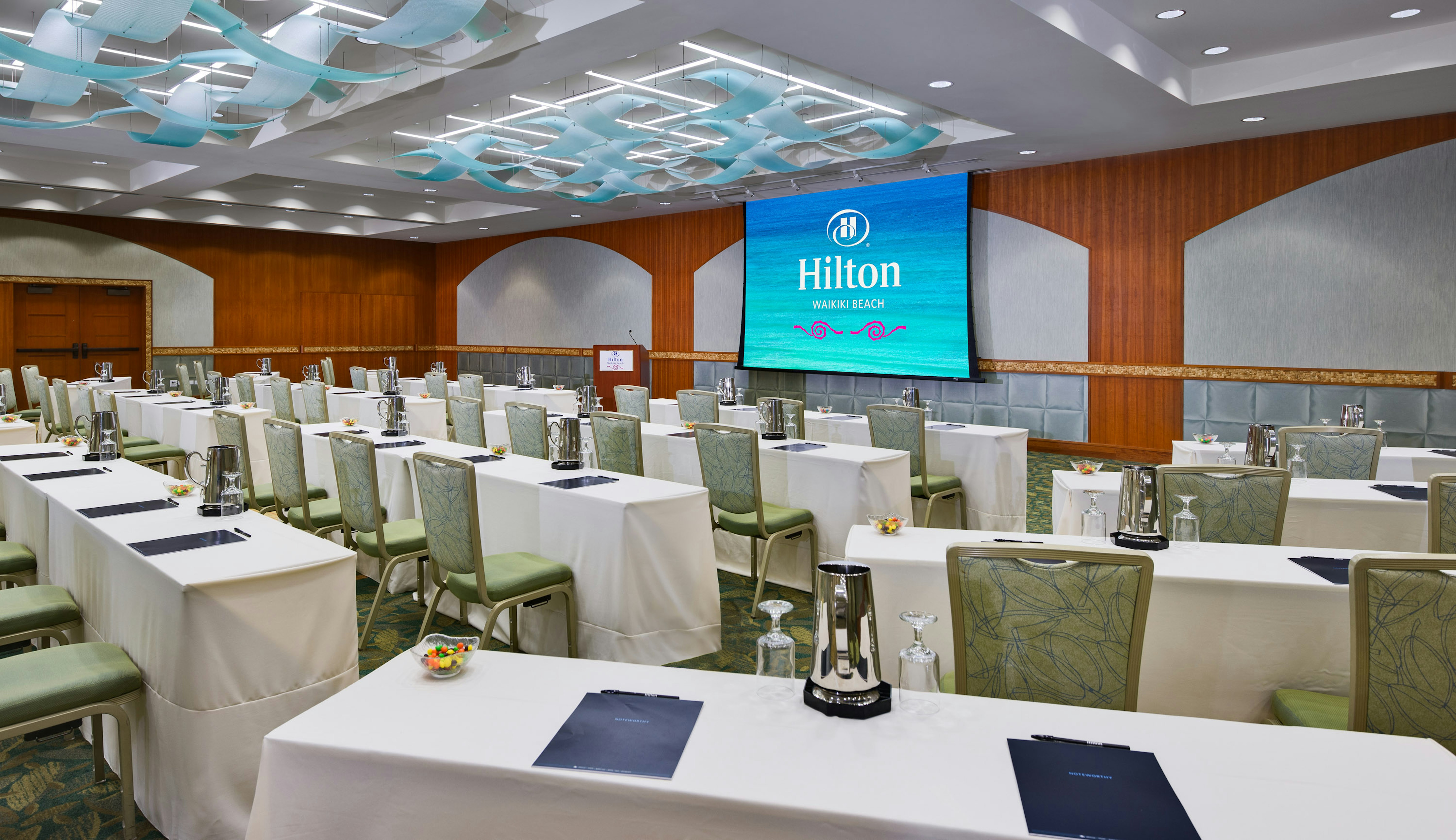 Hilton Waikiki Beach Resort & Spa 33/50