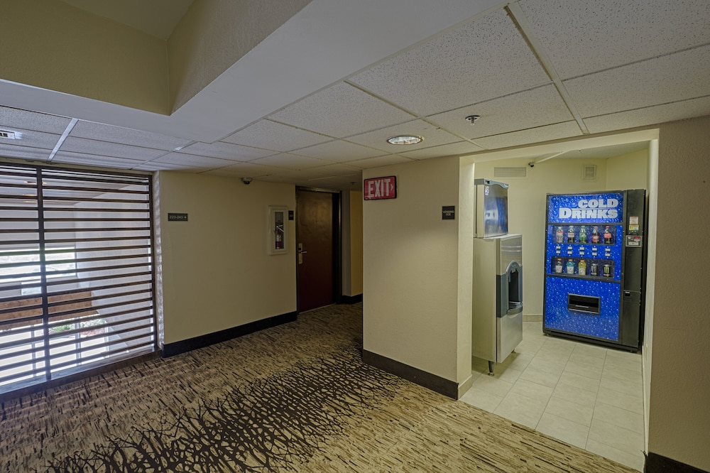 Red Roof Inn Plus Houston Energy Corridor 6/31