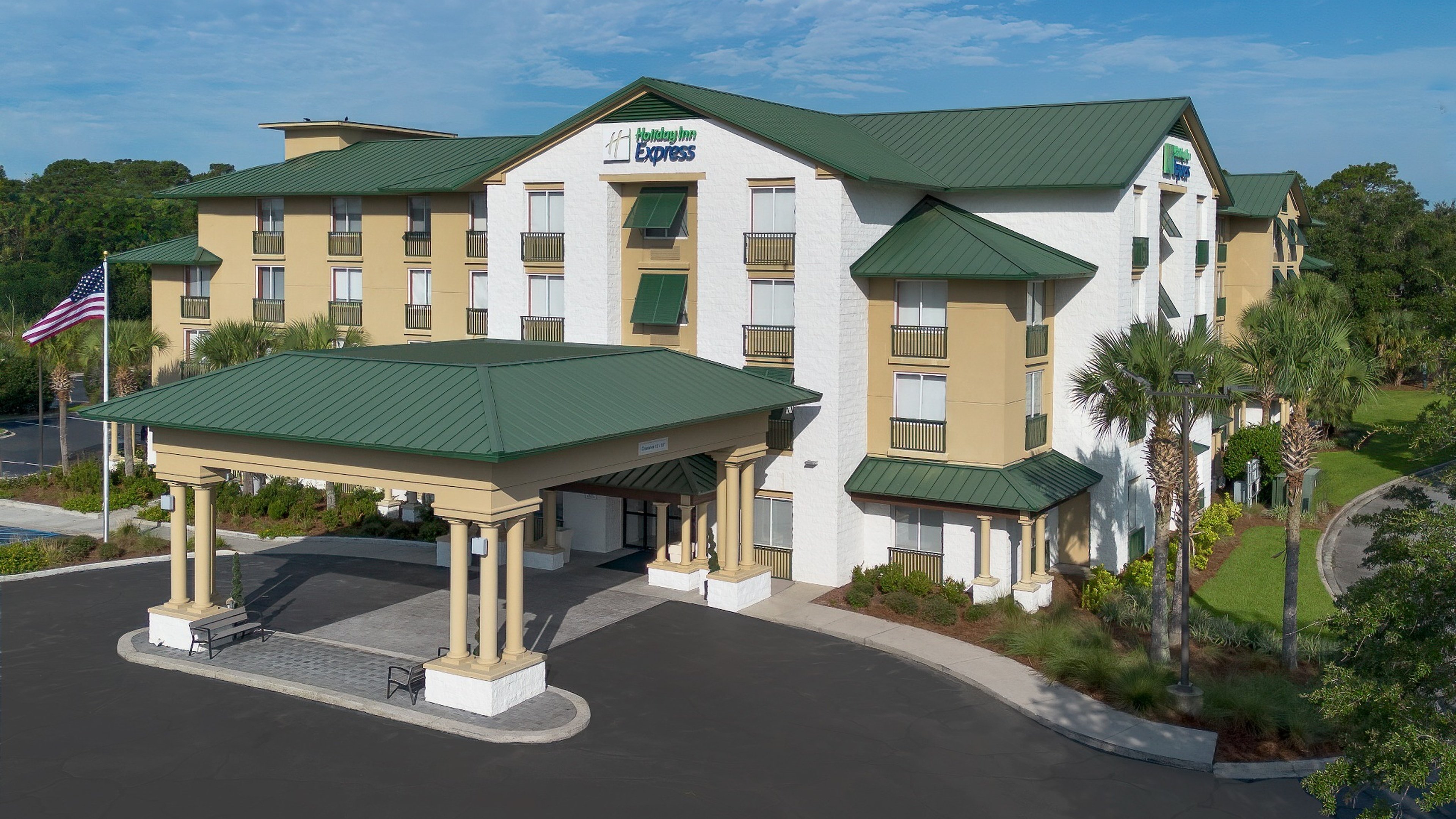 Holiday Inn Express Bluffton At Hilton Head Area 10/80