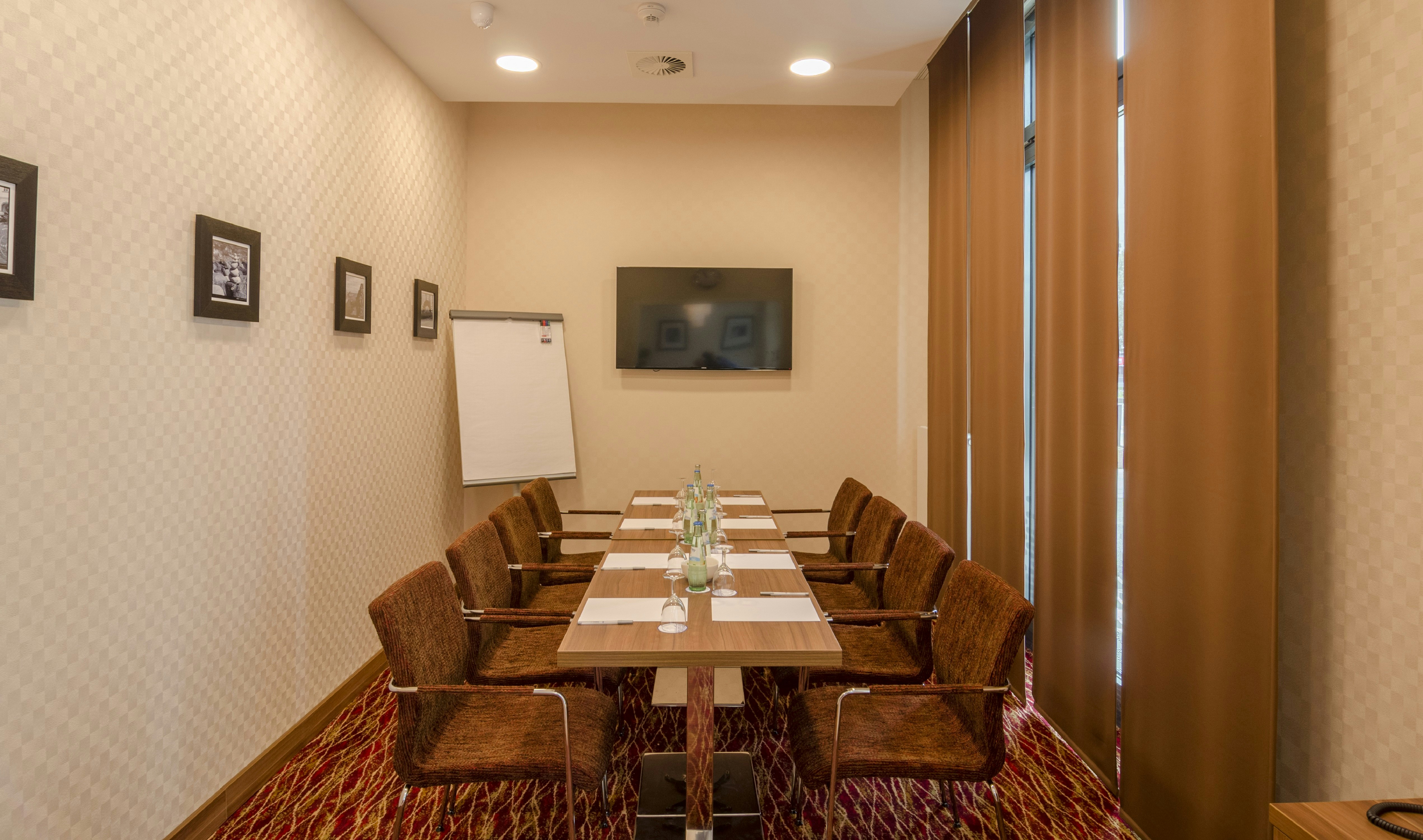 HAMPTON BY HILTON FRANKFURT CITY CENTRE MESSE 41/46