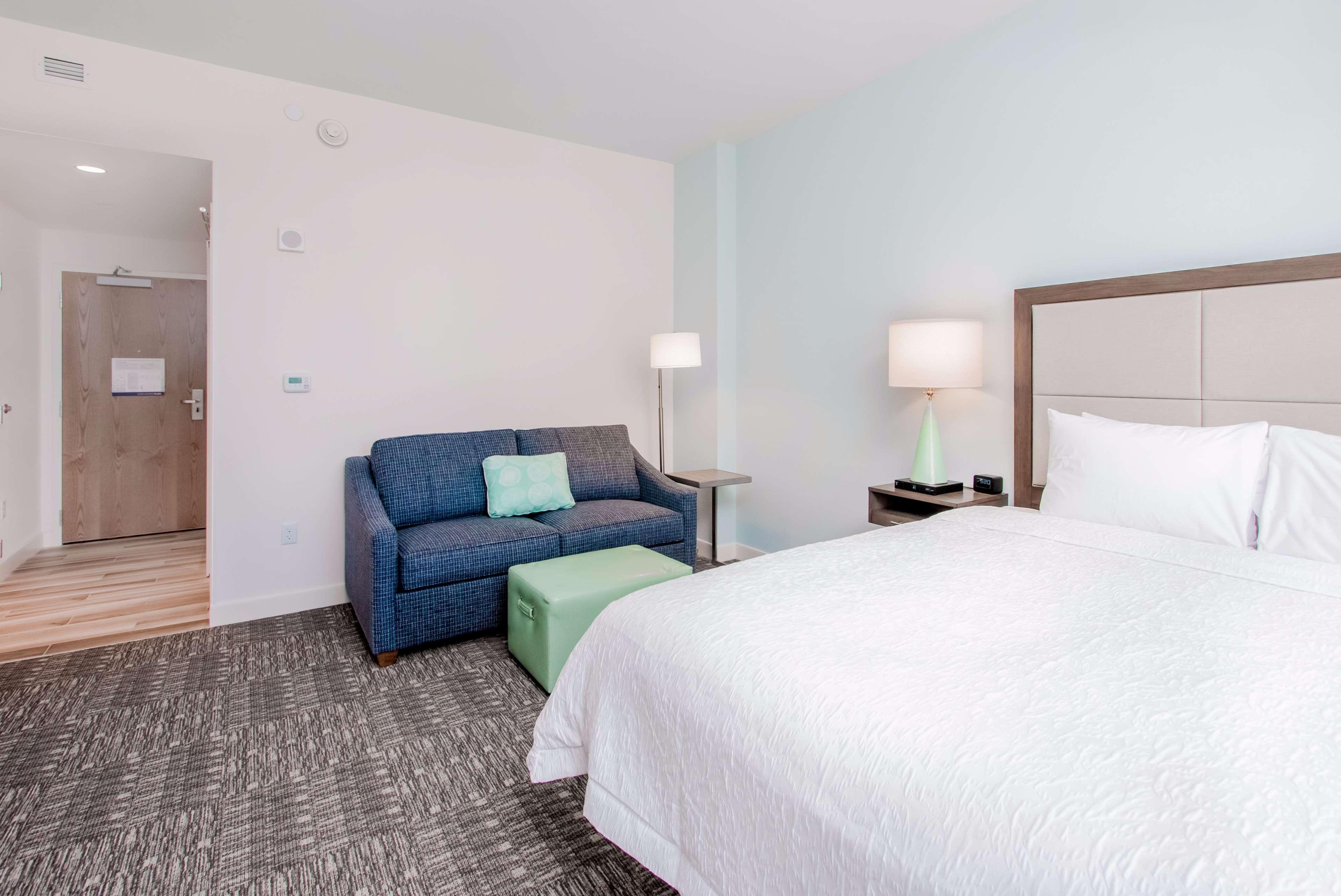 ROOM, KING BED, GULF FRONT, SOFA, BALCONY