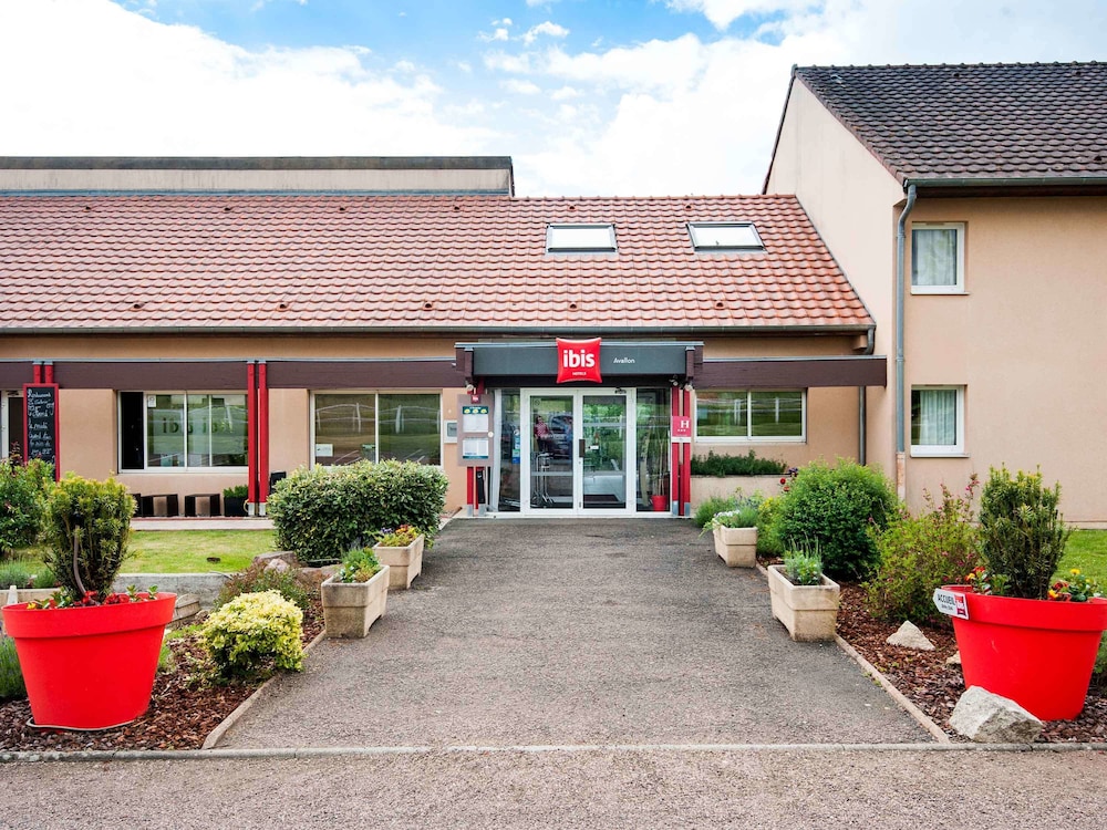 Hotel Ibis Avallon 1/55