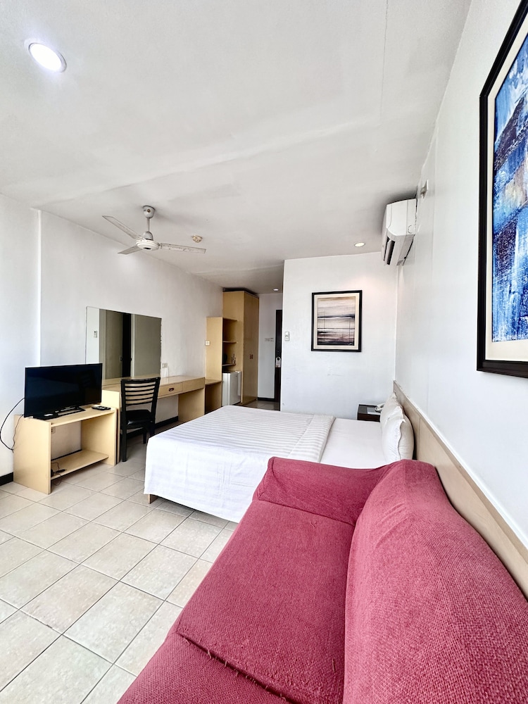 Hotel Pier Cuatro 31/51