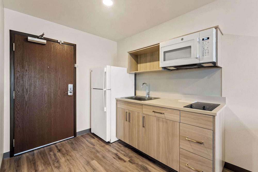 WoodSpring Suites Easton Nazareth 20/20