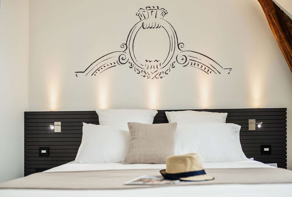 Best Western Premier Hotel De La Cite Royale 32/54