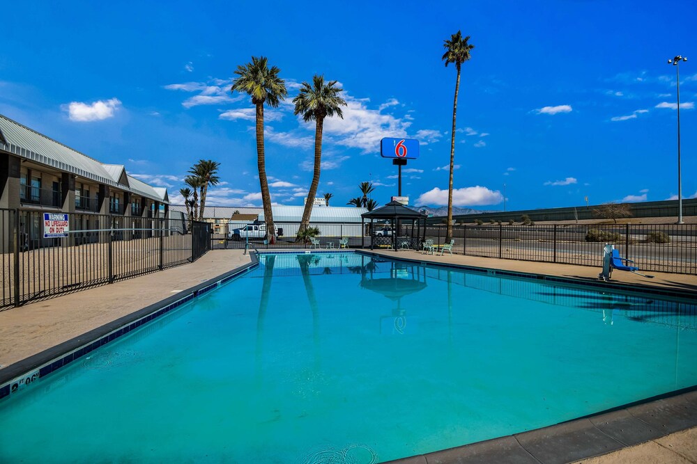 Motel6 Tucson, AZ- Downtown 48/53