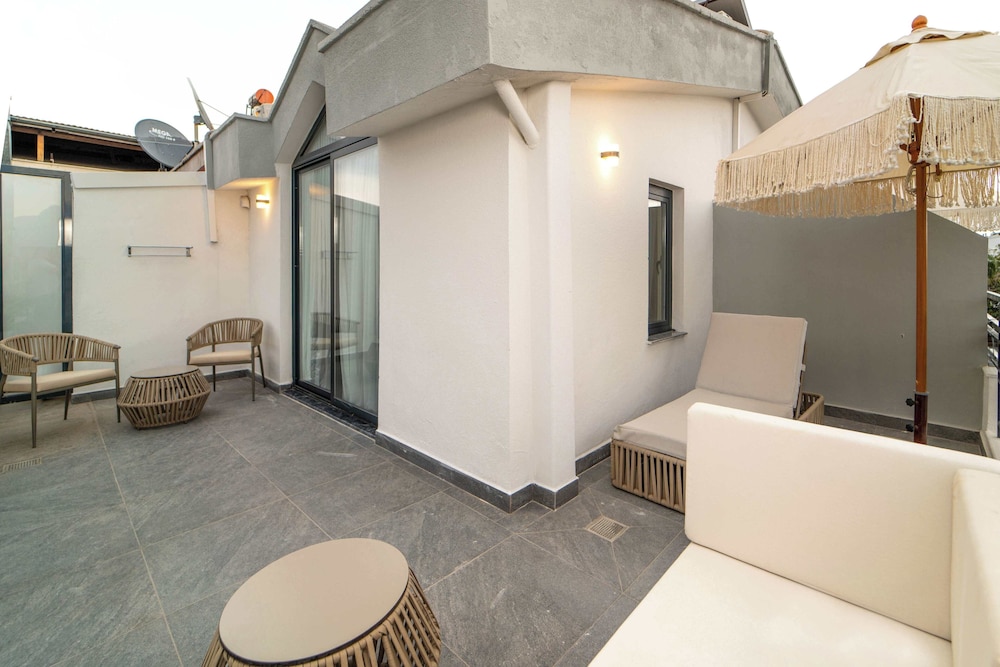 Deniz Hotel Konyaalti 73/94