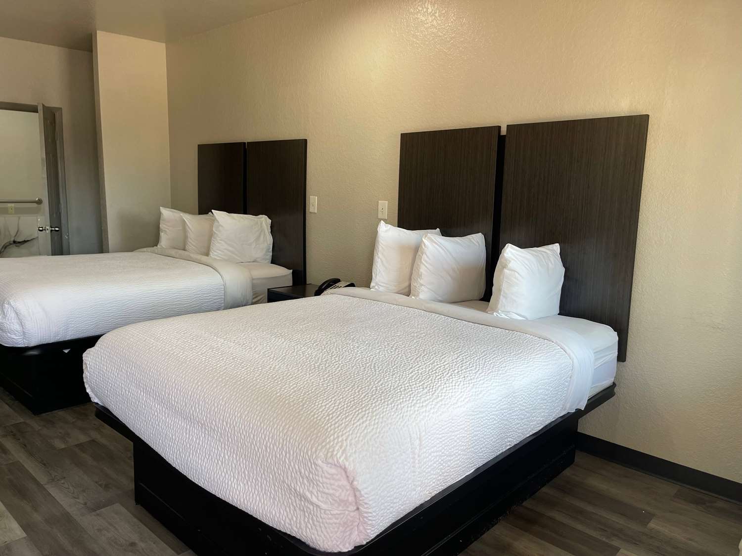 Days Inn Dickinson Tx 13/40