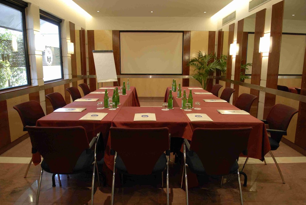 Imperatori Hotel Roma 49/62