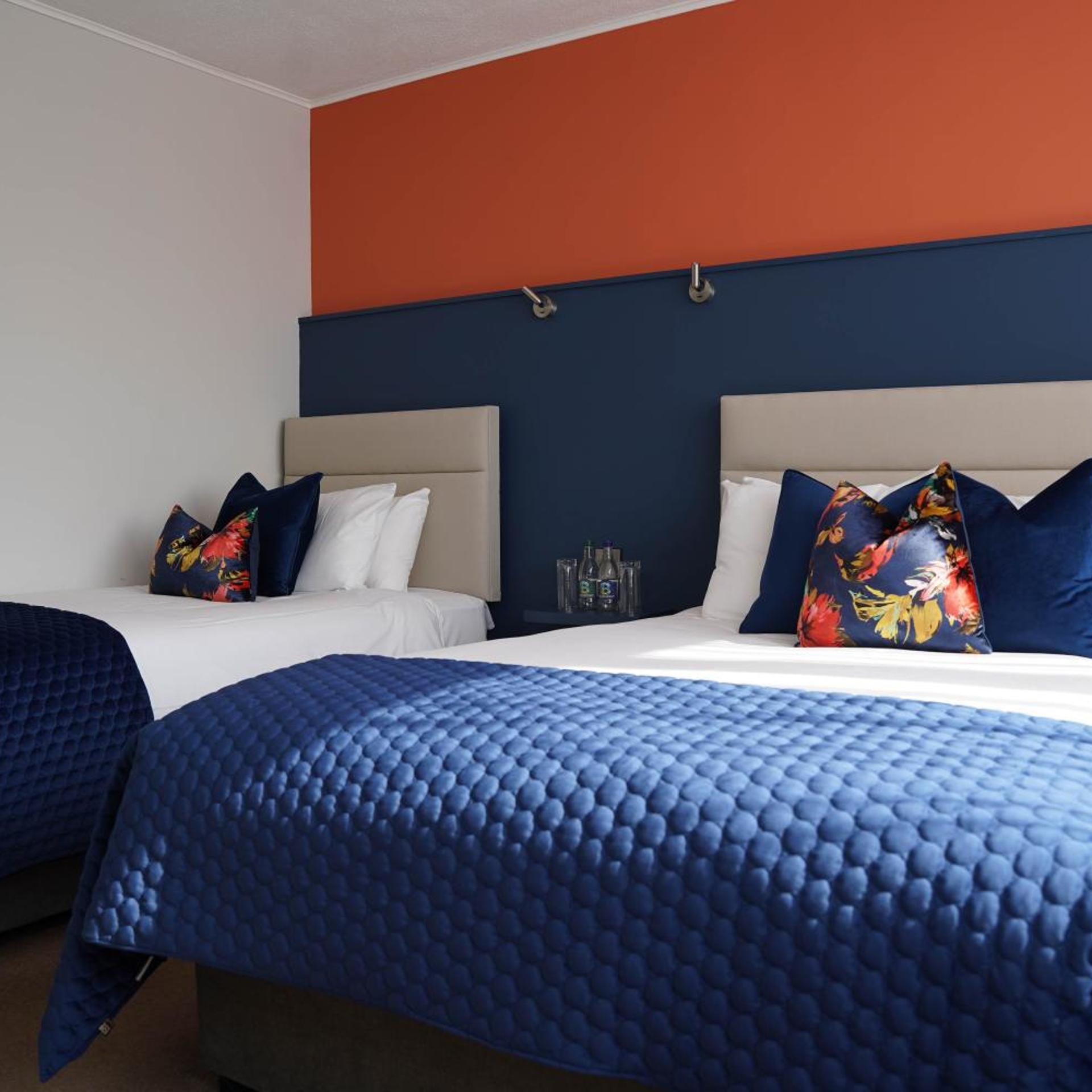 Alcock & Brown Hotel 9/48