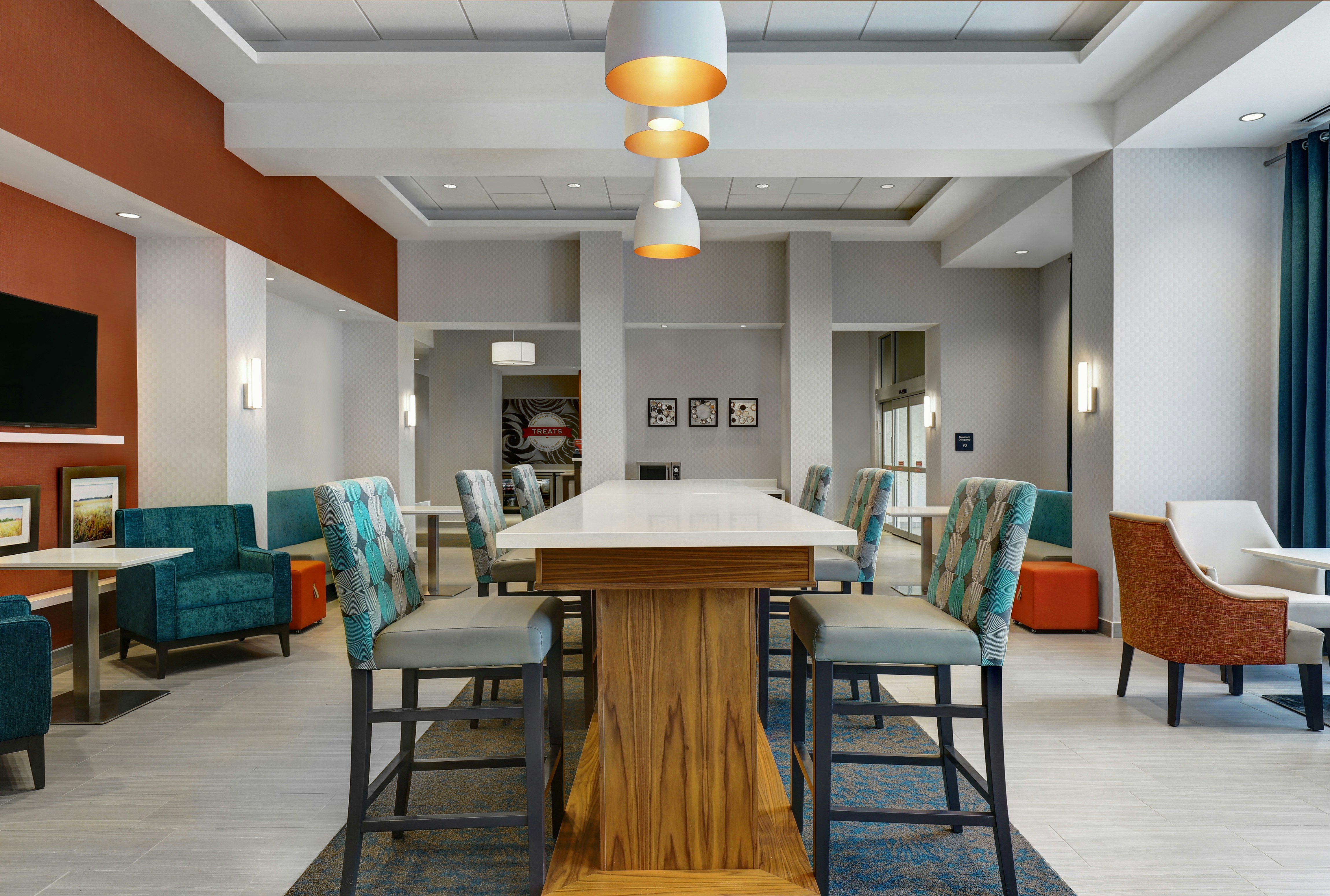 Hampton Inn and Suites Belleville 12/18