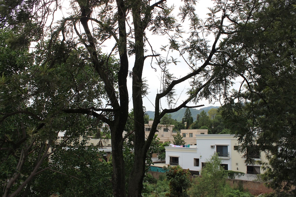S Chalet Islamabad 53/60