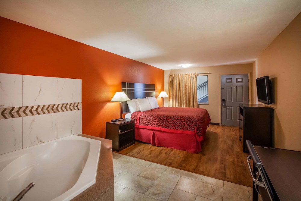 Days Inn by Wyndham Sulphur LA 45/58