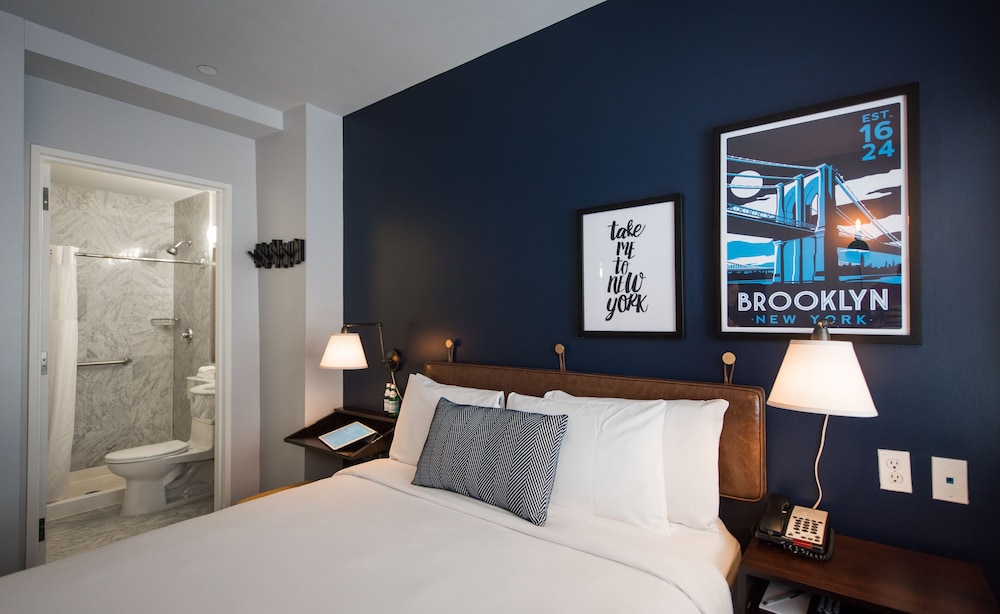 Hotel 373 24/47