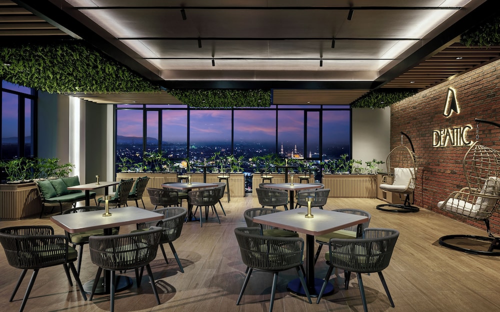 Artotel Living World Kota Wisata 36/55