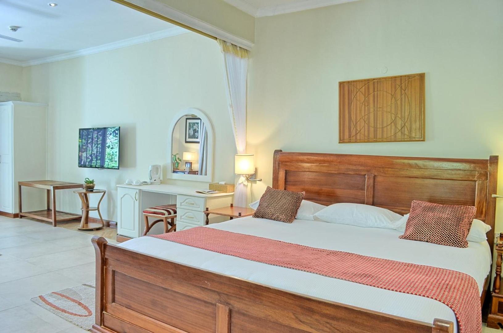 Room, Double Bed, Garden View
