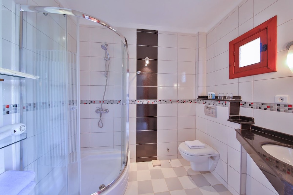 Diva Residence Hotel 48/50