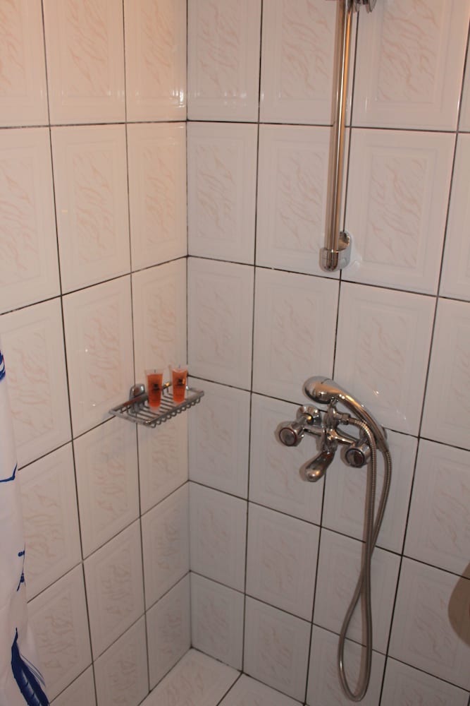 Ballas Apartments photo5