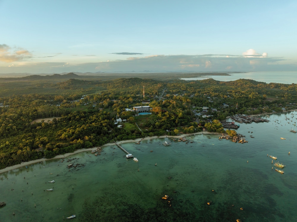 Swiss Belresort Belitung 70/73