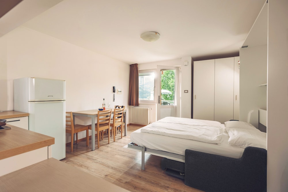 1 Bedroom, Panoramic, Apartment, Murphy Bed, Garden Area, South Wing، Residence Lagorai 9/10