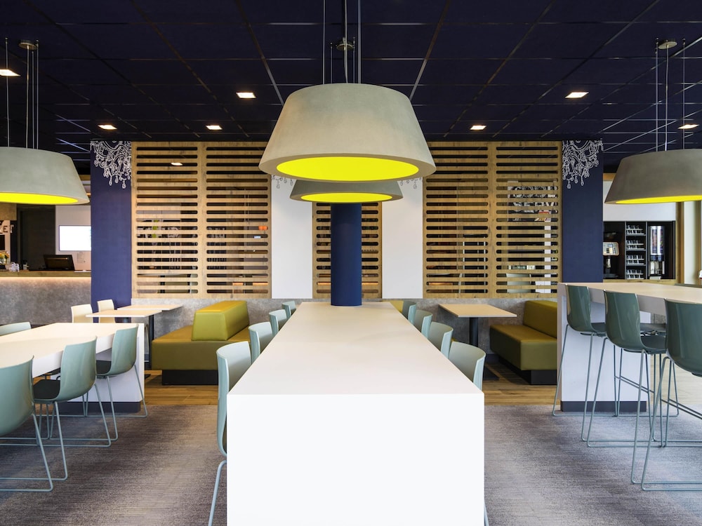 Ibis Budget Rotterdam The Hague Airport 24/35