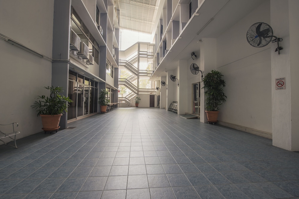 Ymca International Hostel 52/56