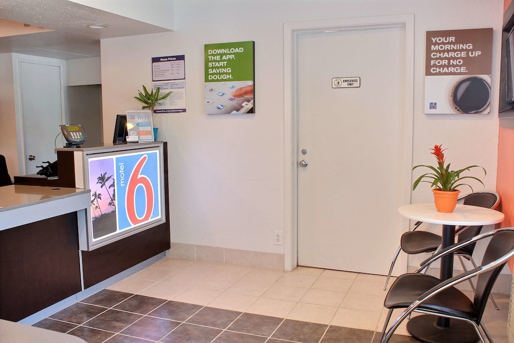 Motel6 Atascadero, CA 9/42
