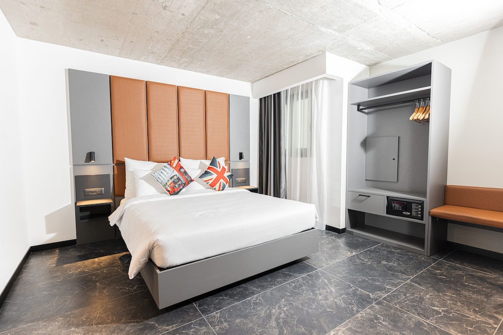 The Londoner Hotel St. Julian's 30/61