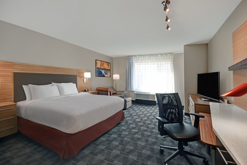 TownePlace Suites by Marriott Grand Rapids Wyoming 8/31