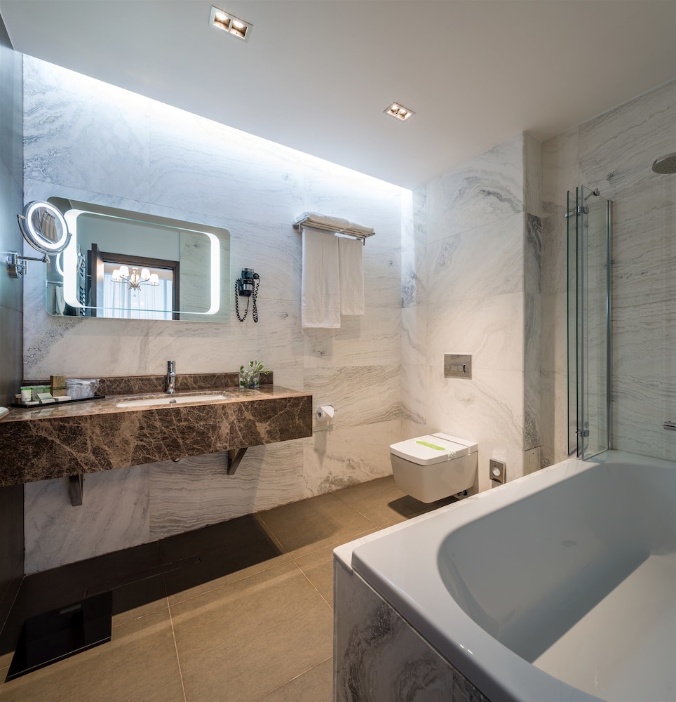 Sky Blue Hotel Spa 20/55