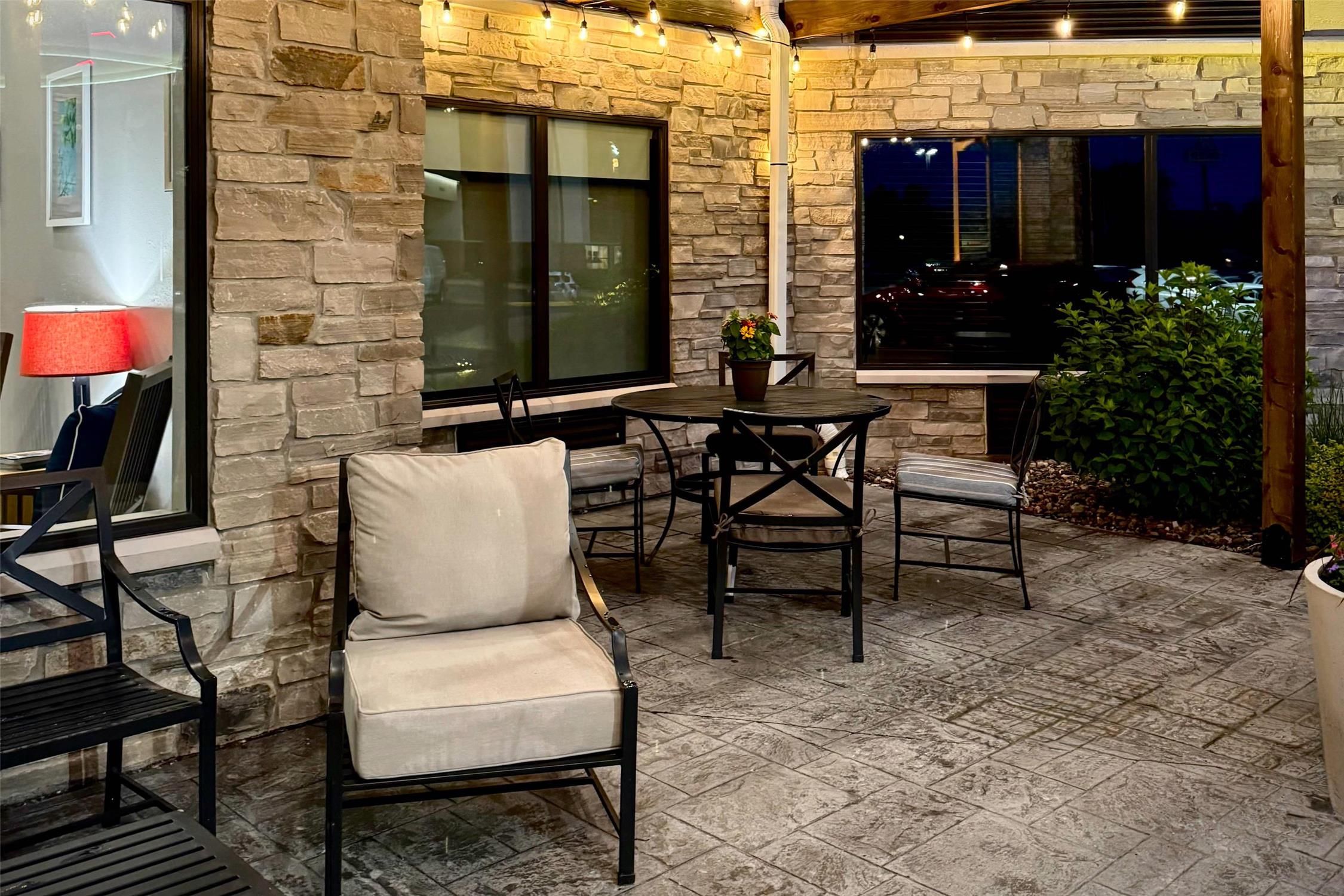 Country Inn & Suites by Radisson, Appleton Airport - Fox River Mall Area 10/20