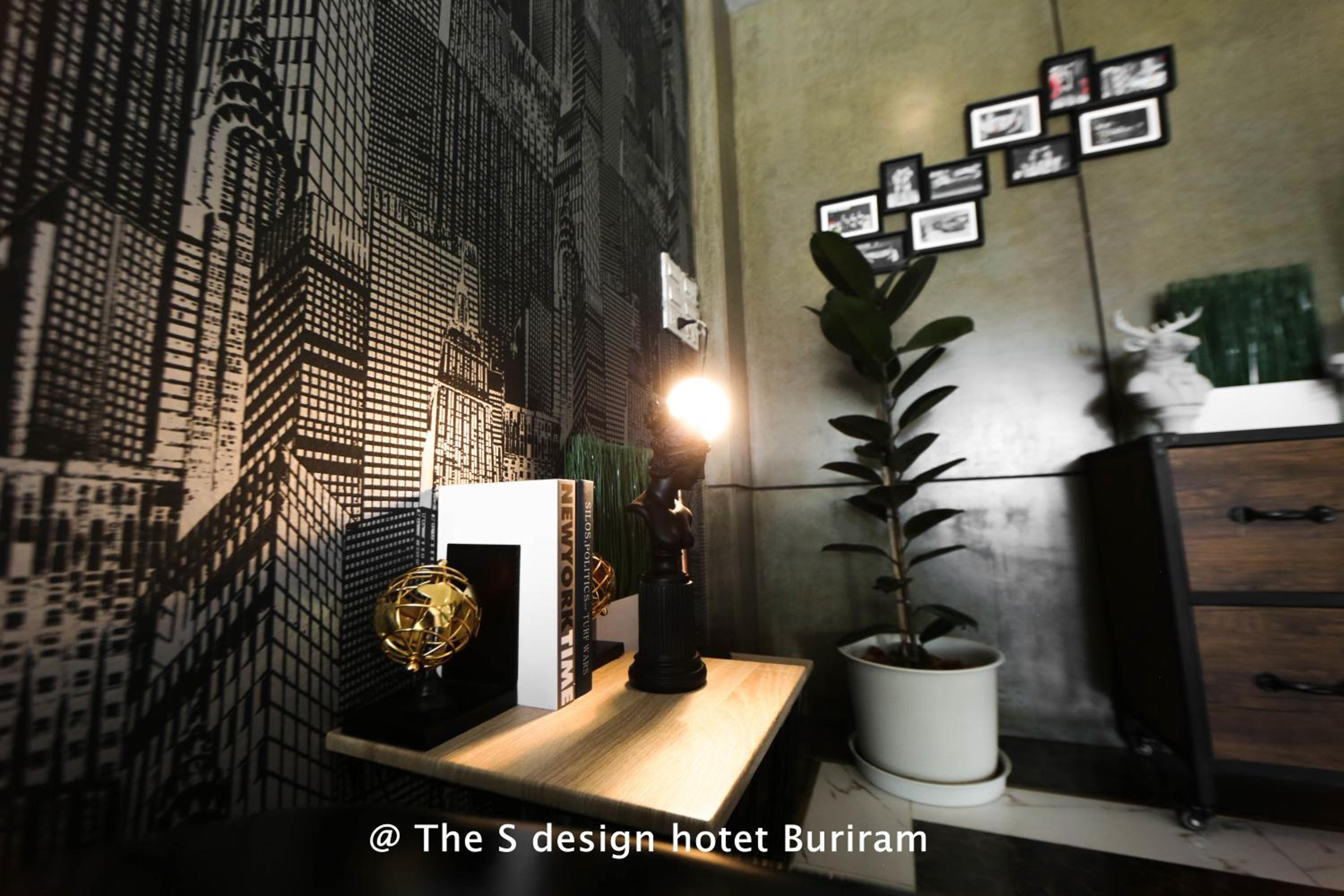 The S Hotel 74/82