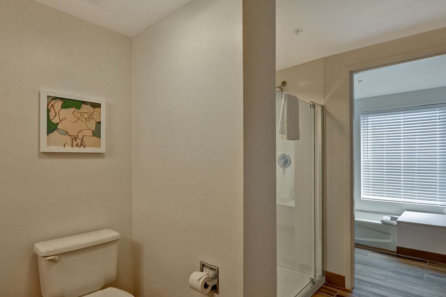 جناح بسرير كينج بغرفة نوم واحدة مع أريكة، Hampton Inn Palm Beach Gardens 3/3