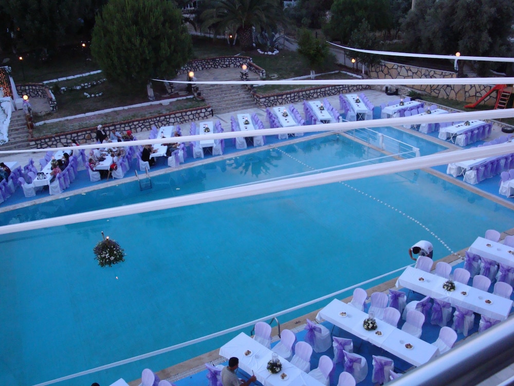 First Class Hotel 31/59