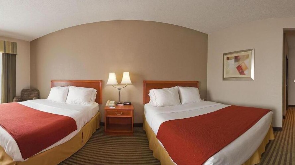 Holiday Inn Express Hotel Suites Tell City 25/62