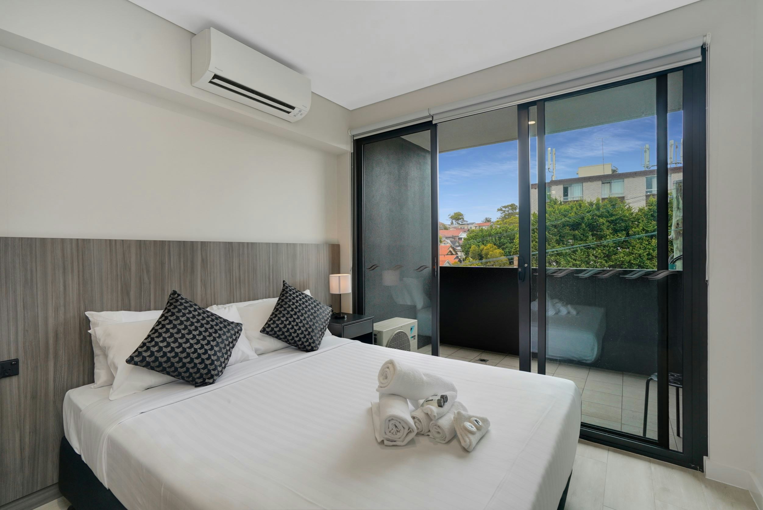 Coogee Studio Apartments 2/11