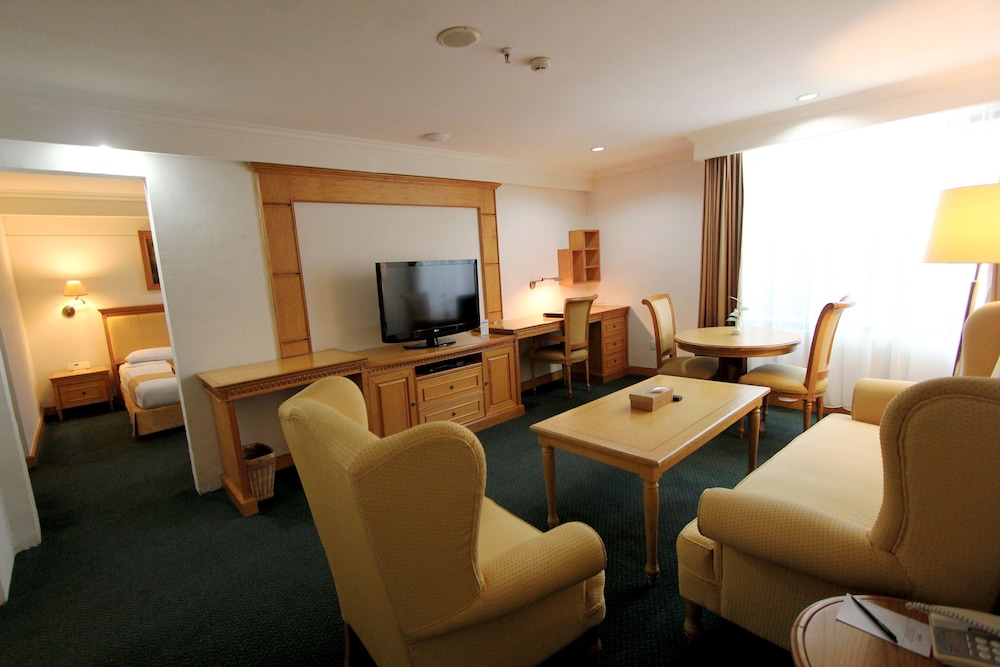 Harmoni Suites Hotel 23/33