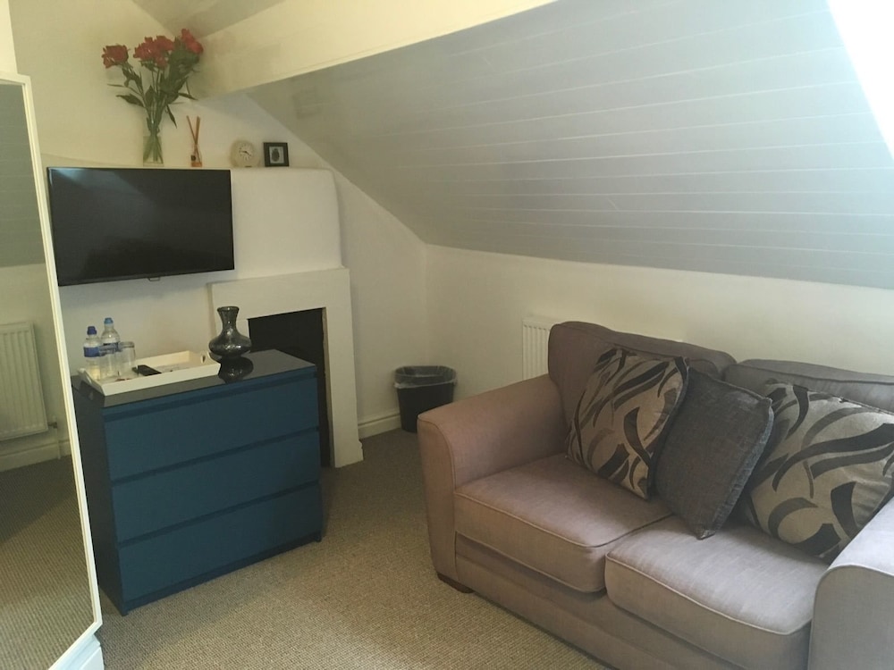 Regent Serviced Suites 14/26