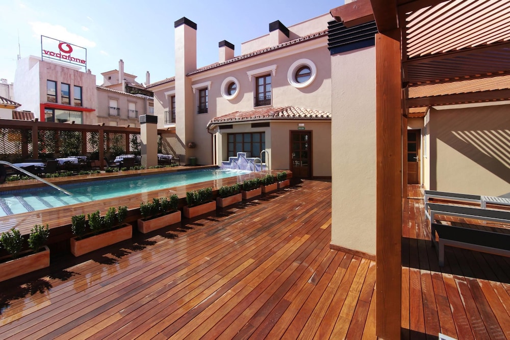 Hotel Casa Consistorial 50/53