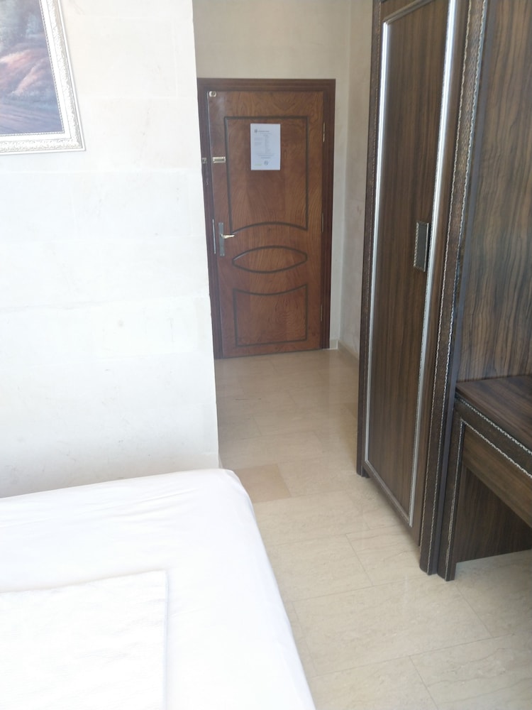 Turabdin Hotel 41/56