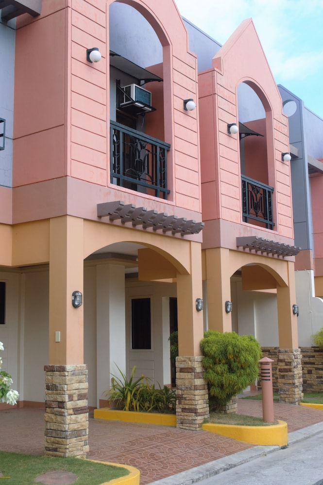 Manora Apartments And Guest House 5/66