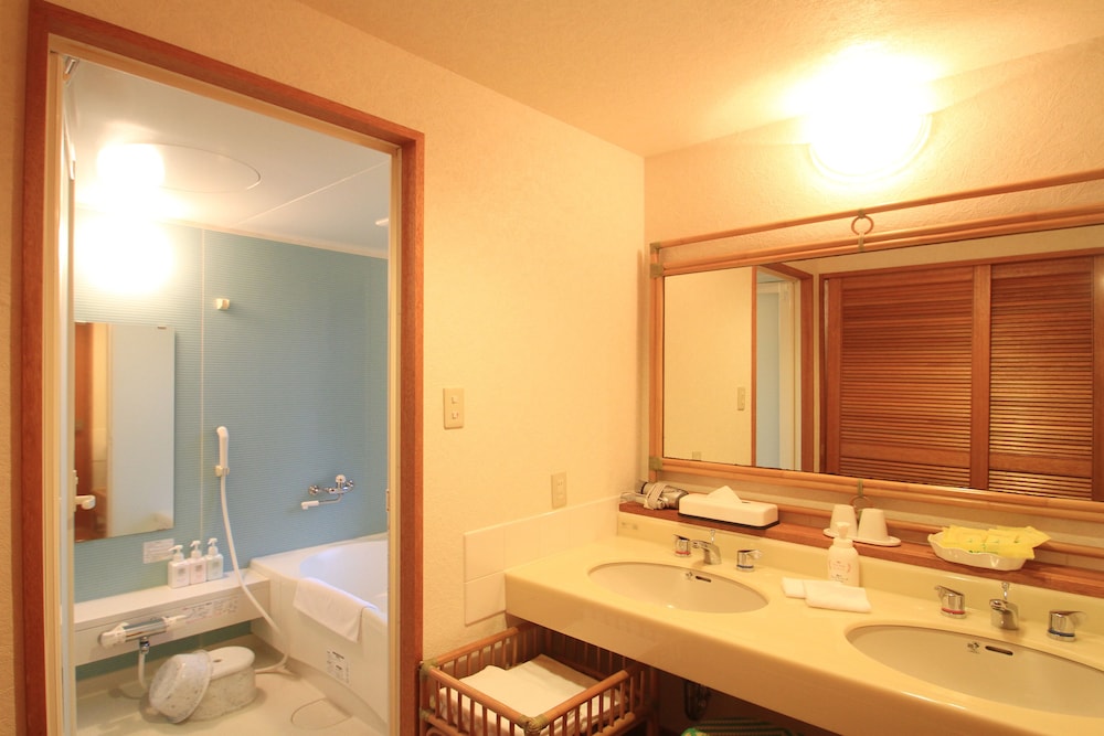 Ishigaki Seaside Hotel 49/50