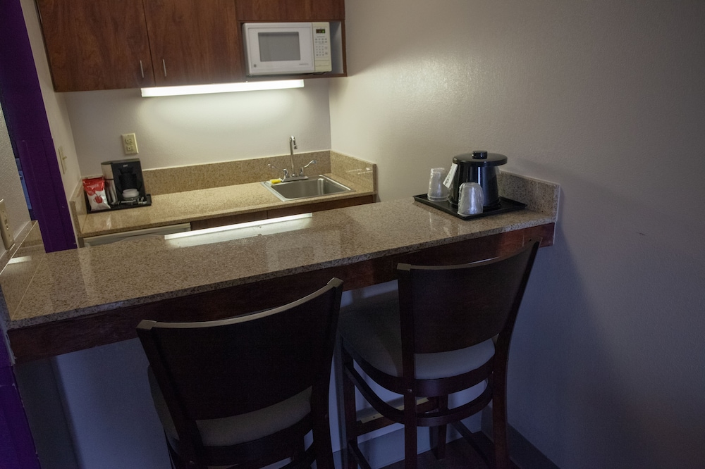 La Quinta Inn & Suites by Wyndham Goodlettsville - Nashville 24/58