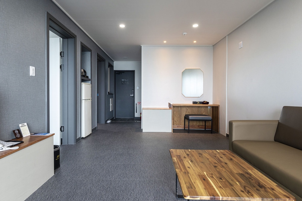 Aewol Stay in Jeju 31/50