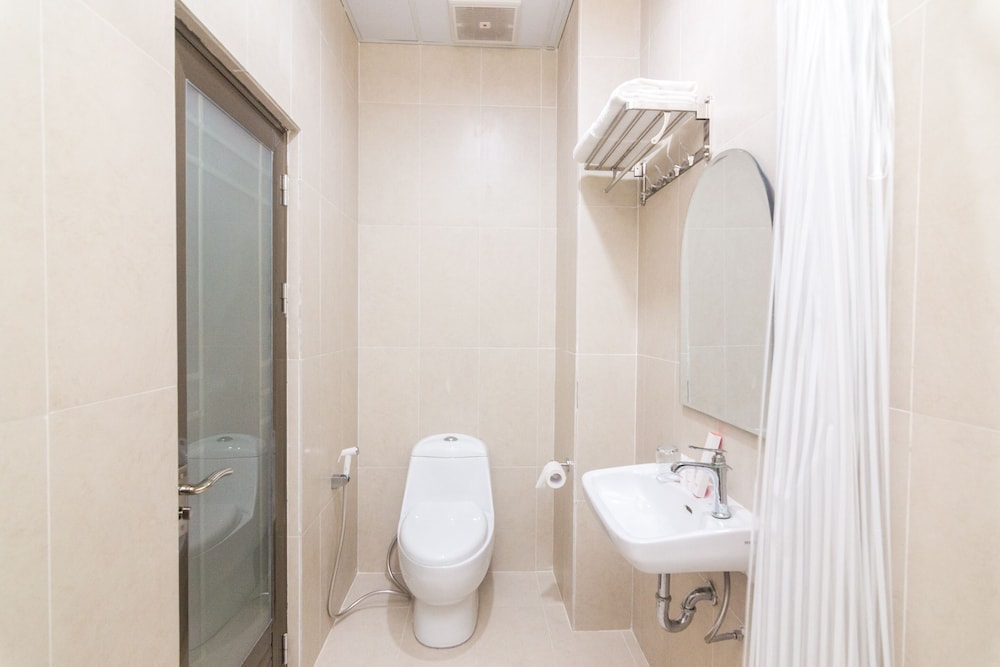 Oyo 1867 Kara Guest House 41/43