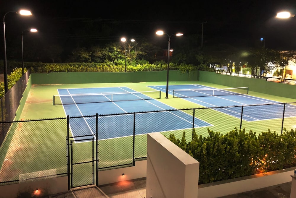 Hodges Bay Resort & Spa, an HQ Luxury Resort & Residences 42/67