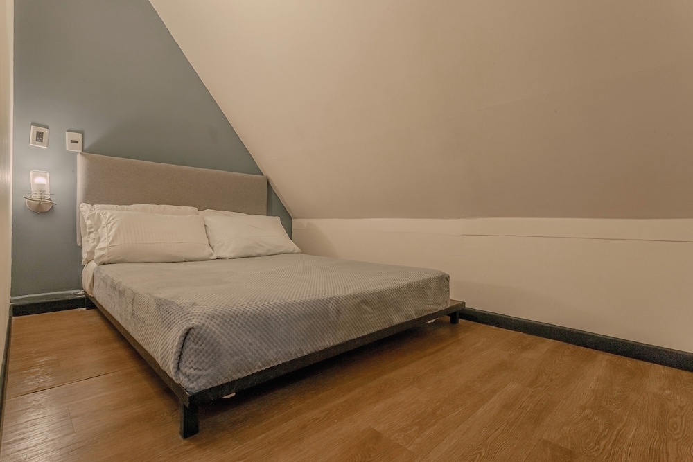 2 BEDROOMS, APARTMENT, TERRACE
