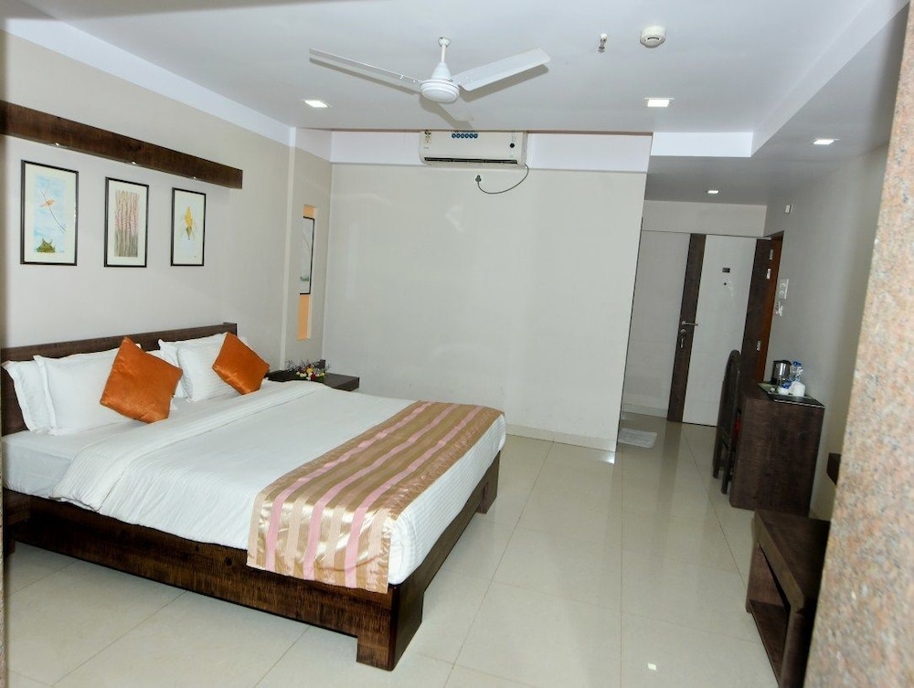 Boshan Hotels 11/50
