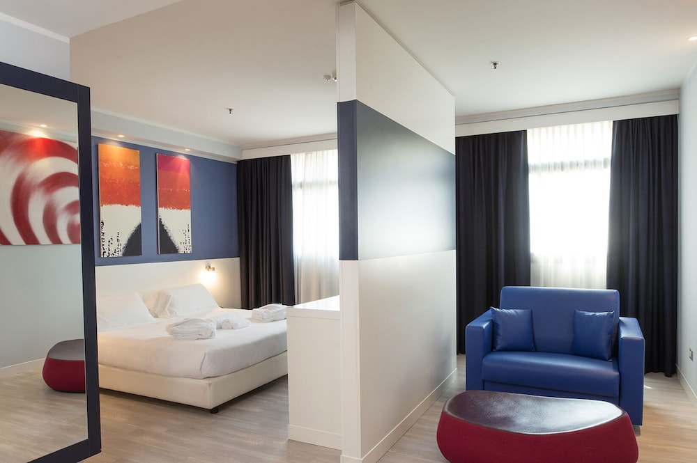 Neo Hotel 32/75